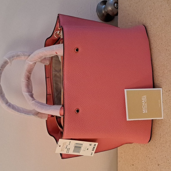 Michael Kors Arielle MD Satchel - Picture 3 of 10